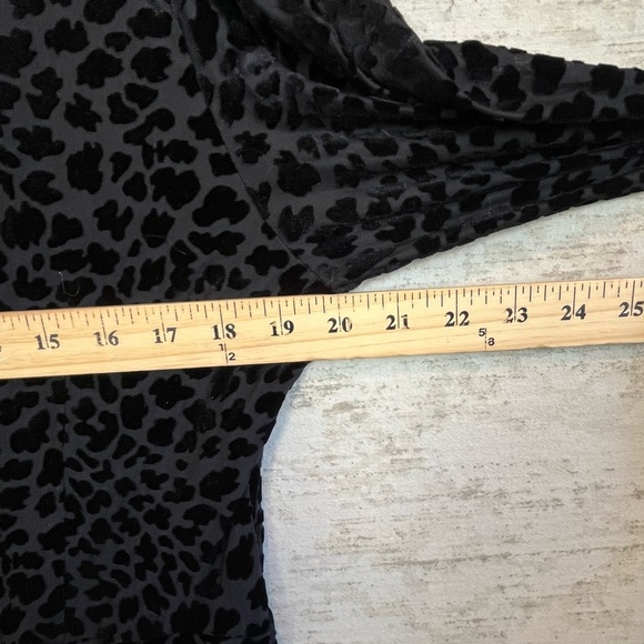 Talbots Black Burnout Velvet Faux Wrap Dress Cheetah Jacquard V-Neck Sz L Sheath - Picture 16 of 16
